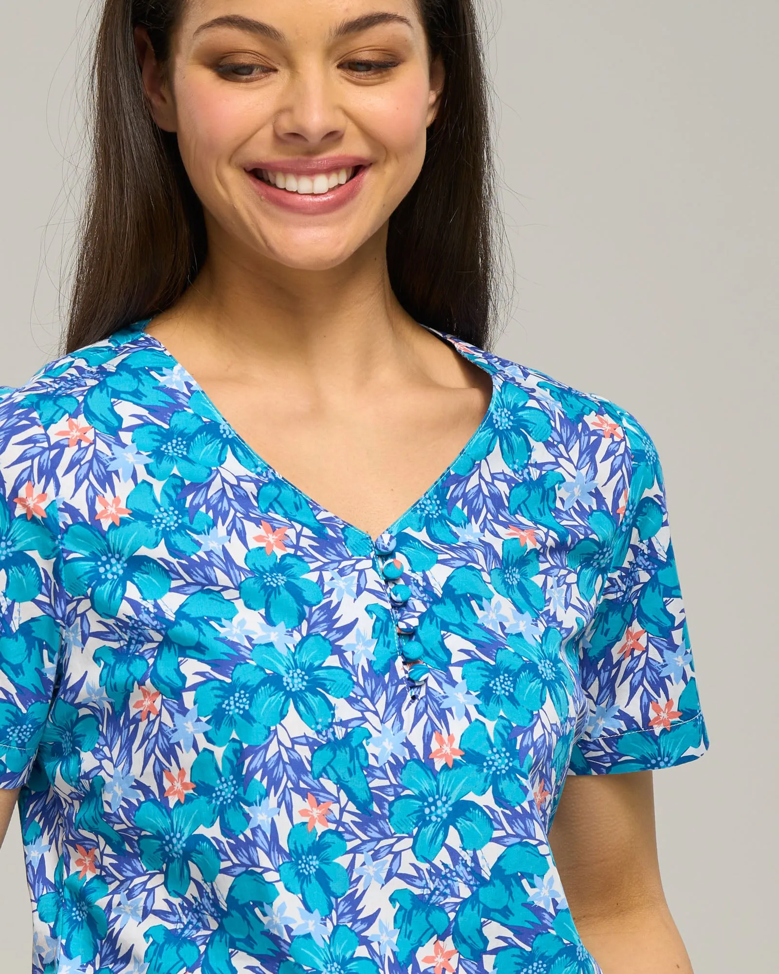 COTTON VEE BUTTON TOP