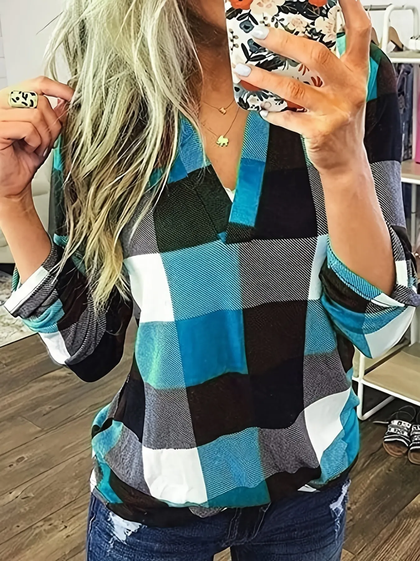 Stylish Plaid Vneck Perfect Everyday Long Sleeve Casual Shirt