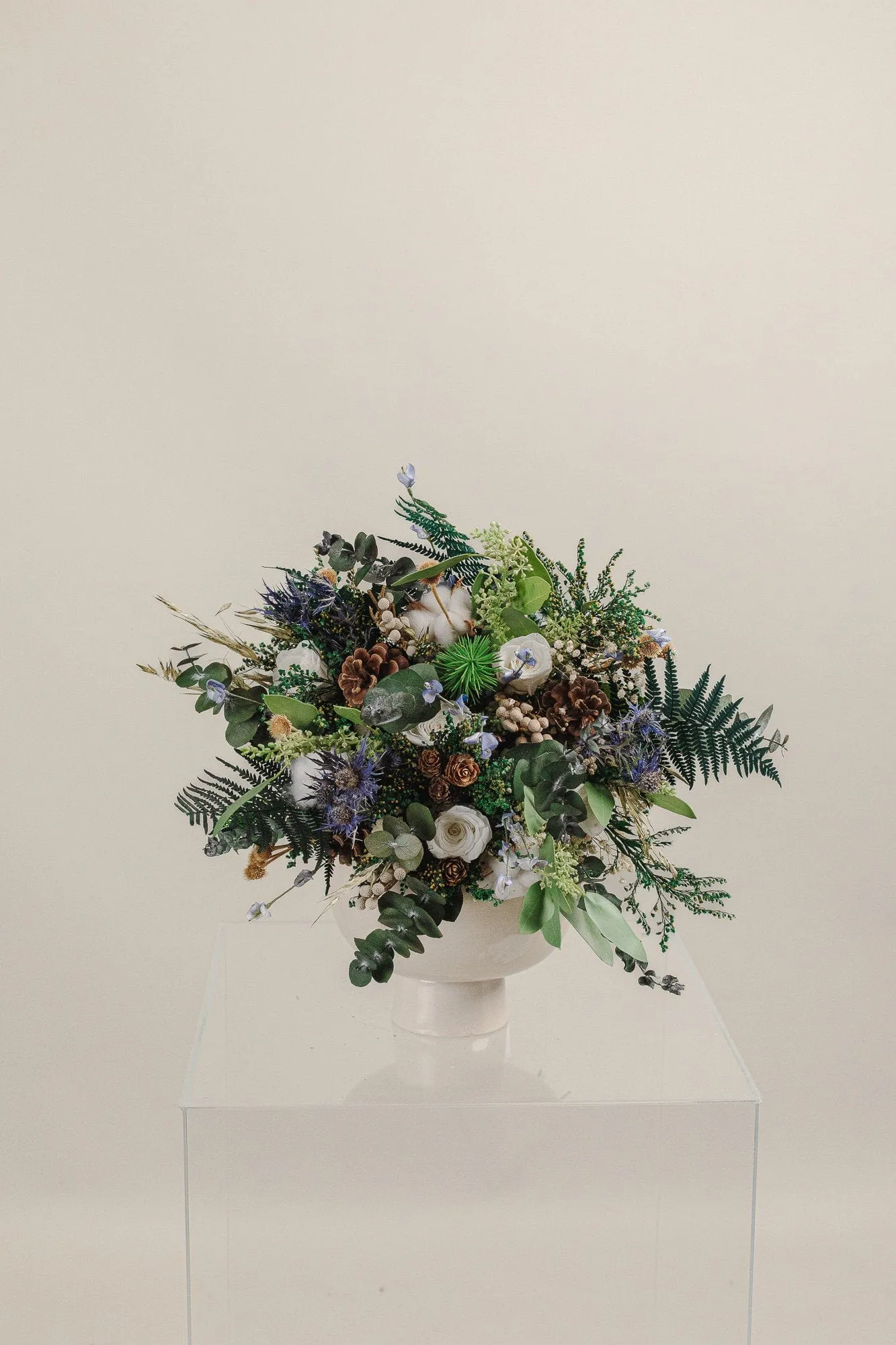 Winter Wonderland Bouquet Christmas Wedding Boho Bridal Bouquet / Greenery Bouquet with Pine Cones and Eternal Roses