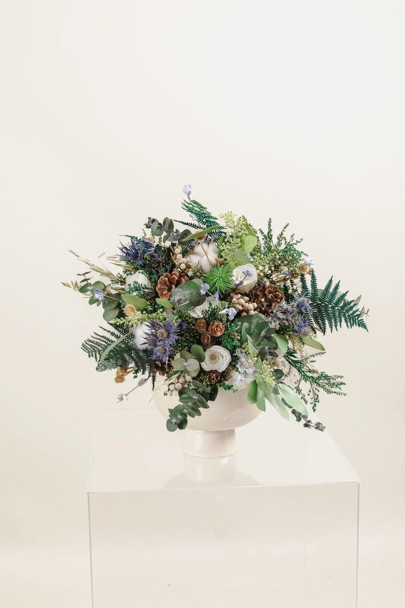 Winter Wonderland Bouquet Christmas Wedding Boho Bridal Bouquet / Greenery Bouquet with Pine Cones and Eternal Roses